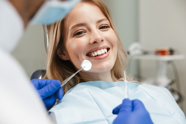 Reasons For An Oral Surgeon Gum Grafting Procedure